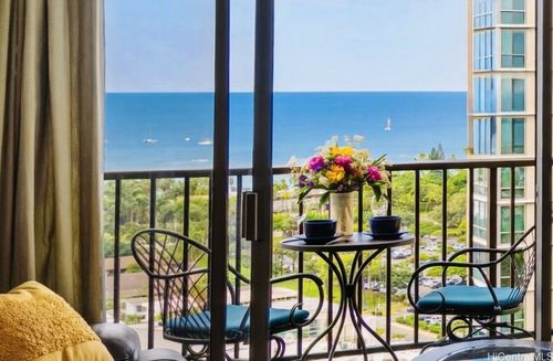 apt-2105-2140 Kuhio Ave, Honolulu, HI, 96815-2312 | Card Image