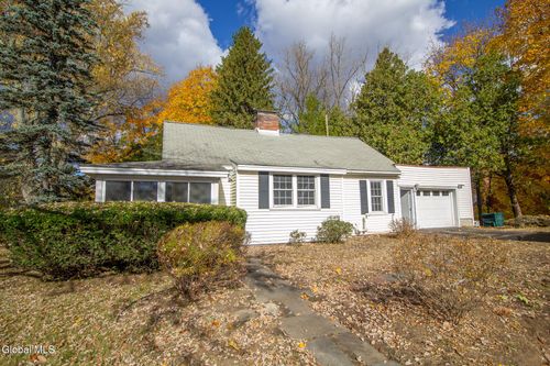 183 Old Niskayuna Rd, Latham, NY, 12110-4935 | Card Image