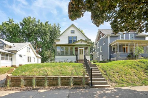 242 Baker St W, Saint Paul, MN, 55107-2705 | Card Image
