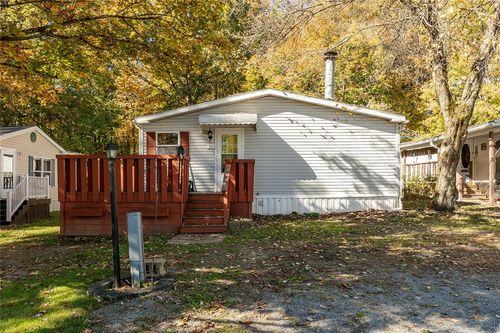 31 Emerald Dr, Pine Twp, PA, 16127 | Card Image