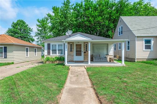 1332 W 18th St, Lorain, OH, 44052-3914 | Card Image