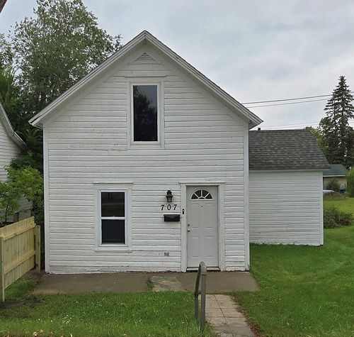 707 Irvine Ave Nw, Bemidji, MN, 56601-2928 | Card Image