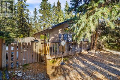 20 Pinewood Cres, House other with 3 bedrooms, 1 bathrooms and 4 parking in Canmore AB | Image 1