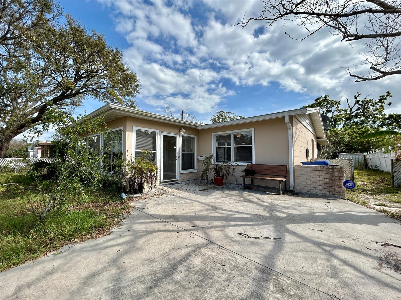 Residential Lease in ST PETERSBURG