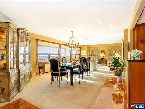 2 Claridge Dr, Verona, NJ, 07044 | Card Image