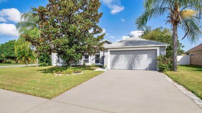 5009 Oak Tours Drive, House other with 3 bedrooms, 2 bathrooms and null parking in Orlando FL | Image 3