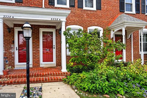 a-3328 S Wakefield St, ARLINGTON, VA, 22206-1715 | Card Image