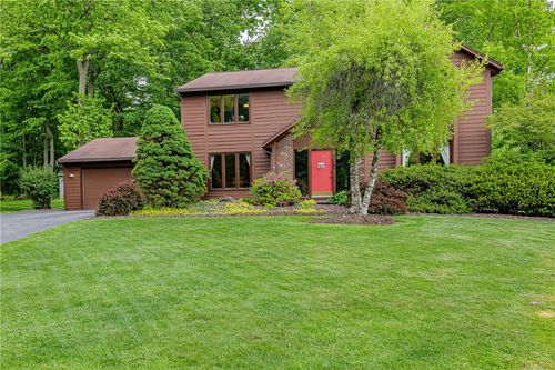 8 Great Garland Rise, Fairport, NY, 14450-9753 | Card Image