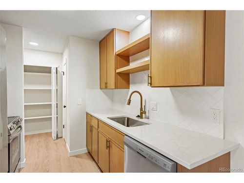h7-7995 E Mississippi Ave, Denver, CO, 80247-2042 | Card Image