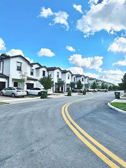 231 Sw 159th Ter, Pembroke Pines, FL, 33027-5060 | Card Image