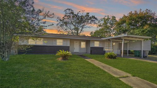 1717 E Mesquite Ln, Victoria, TX, 77901-4247 | Card Image