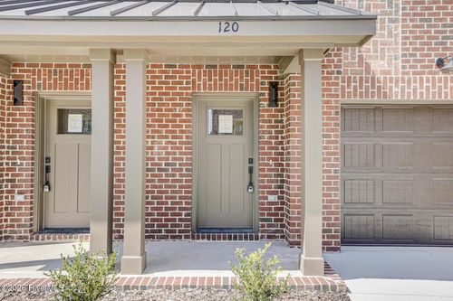 120 Lexington Ln, Southern Pines, NC, 28387-4216 | Card Image