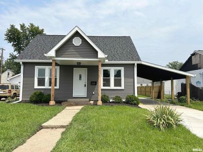 110 N 17 Th Street, House other with 4 bedrooms, 2 bathrooms and null parking in Pekin IL | Image 1