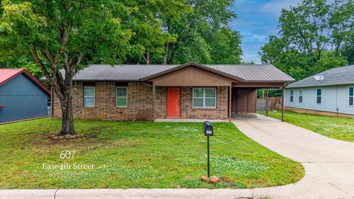 607 E 4th Place, Grove, OK, 74344 | Card Image