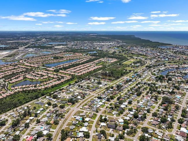 6208 Florida Cir E, House other with 2 bedrooms, 1 bathrooms and null parking in APOLLO BEACH FL | Image 23