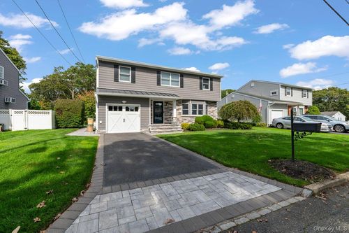 117 N 1st St, Sayville, NY, 11782-1821 | Card Image