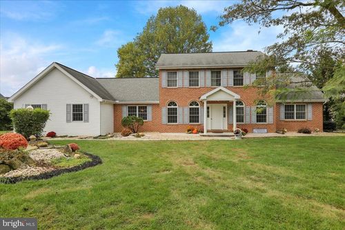 47 Norway Ln, Lebanon, PA, 17042-9099 | Card Image