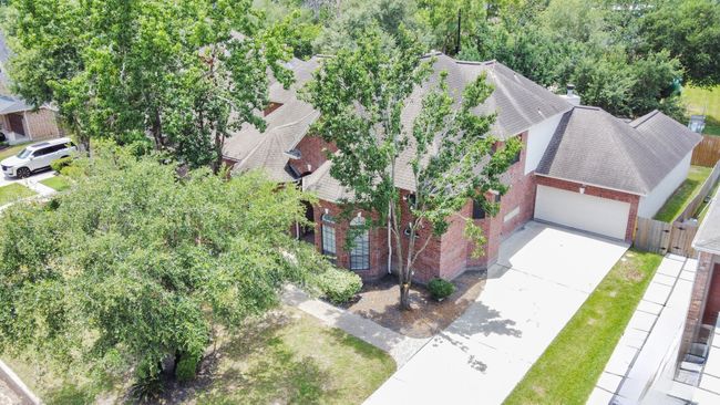 Aerial right angle of property | Image 39