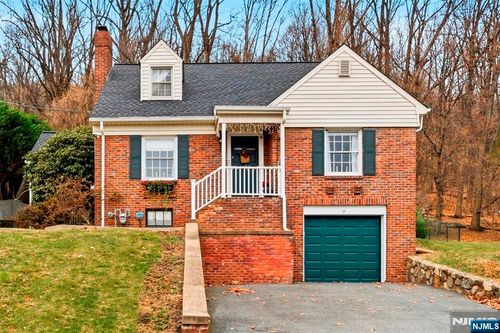 95 Hillside Dr, North Haledon, NJ, 07508-2819 | Card Image