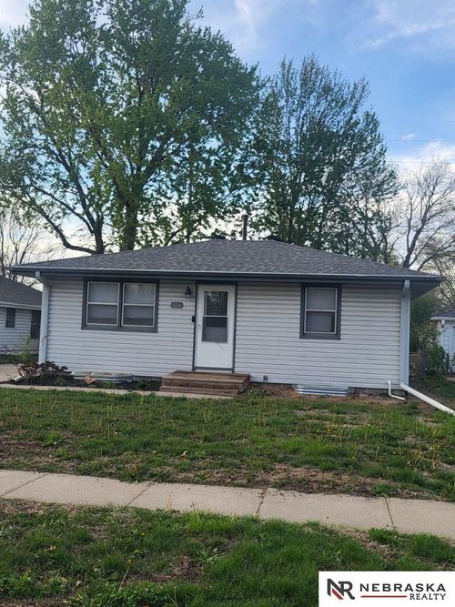 7218 Morton St, Lincoln, NE, 68507-1046 | Card Image