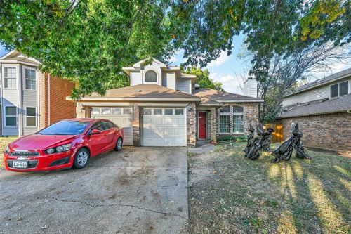 5712 Stone Meadow Lane, Fort Worth, TX, 76179 | Card Image