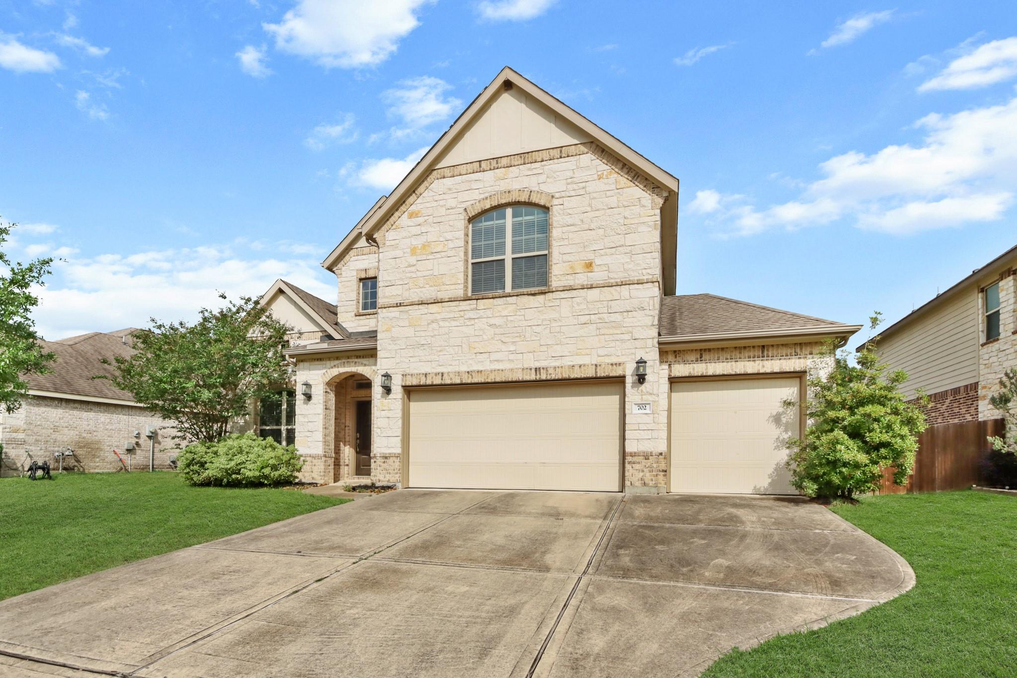 Residential Lease in Crosby 4