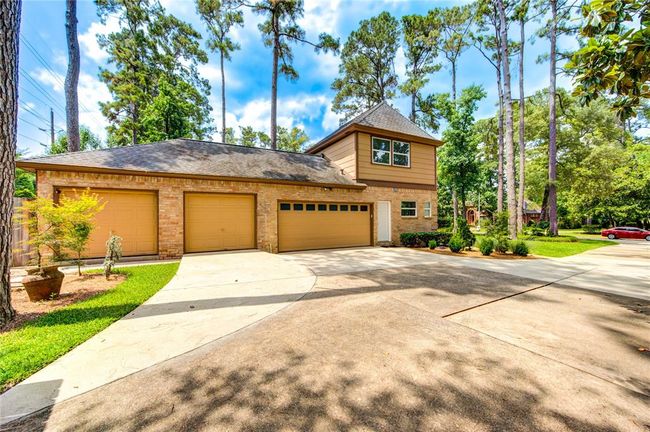 16123 Chasemore Dr, House other with 5 bedrooms, 6 bathrooms and 3 parking in Spring TX | Image 5