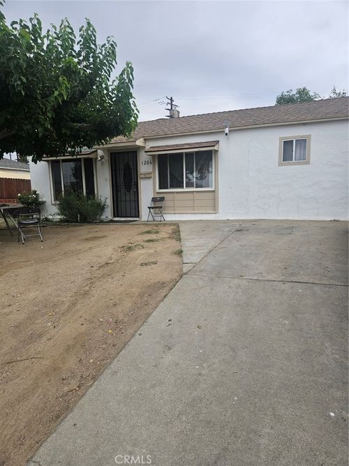 1206 Crawford St, Bakersfield, CA, 93305-2825 | Card Image