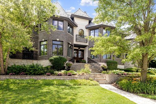 17 Ambriance Dr, Burr Ridge, IL, 60527-6493 | Card Image
