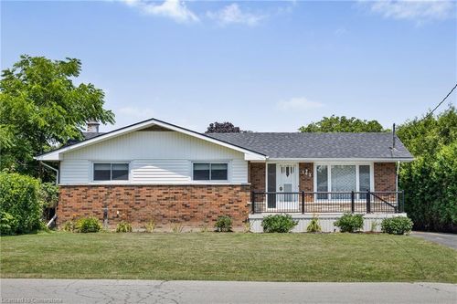 102 Pauline Ave, Caledonia, ON, N3W1J3 | Card Image