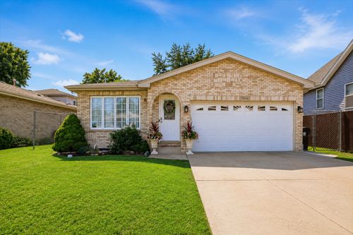 7516 Odell Ave, Bridgeview, IL, 60455-1225 | Card Image