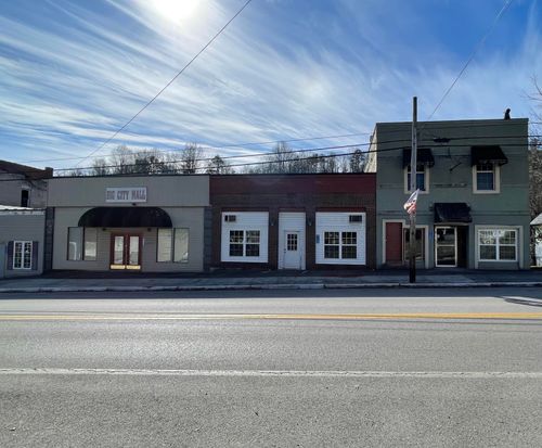 9144 Main St, Livingston, KY, 40445 | Card Image