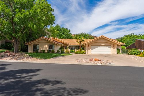 2952 S Jacob Hamblin Dr, St. George, UT, 84790-7802 | Card Image
