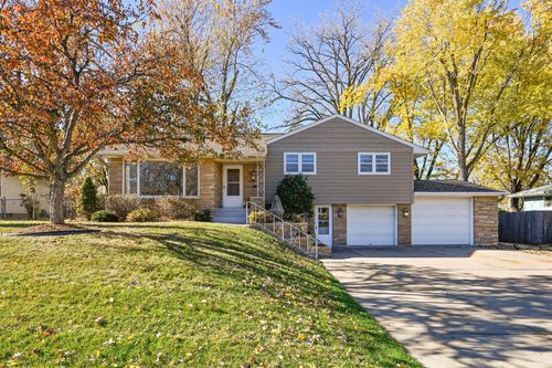 3933 Douglas Dr N, Crystal, MN, 55422-1934 | Card Image