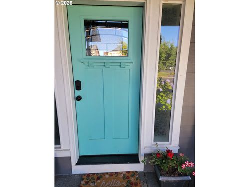 4889 Whitewater St Ne, Salem, OR, 97305-3930 | Card Image
