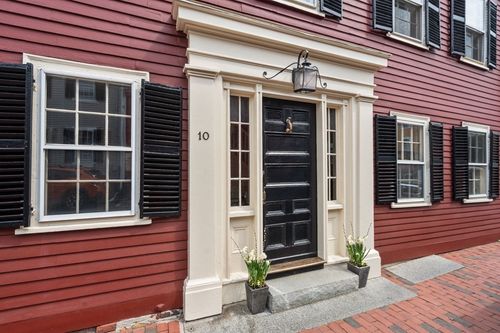 10 Hooper St, Marblehead, MA, 01945-3213 | Card Image