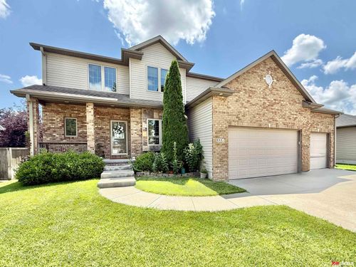 8941 Garland St, Lincoln, NE, 68505-7840 | Card Image