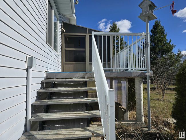 492 Stanley Close, House other with 5 bedrooms, 3 bathrooms and null parking in Spring Lake AB | Image 30