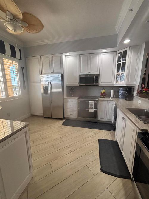 ph-6-4 Harbour Isle Dr E, Fort Pierce, FL, 34949-2756 | Card Image