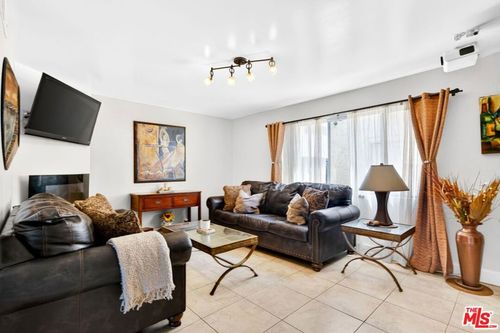 6-10817 Whipple St, Studio City, CA, 91602-3262 | Card Image