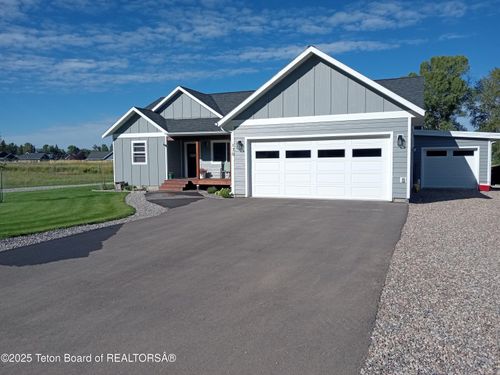 170 Young Ln, Afton, WY, 83110-6710 | Card Image