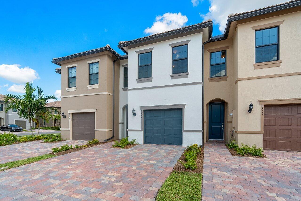 Escue St, Lake Worth, FL 33467
