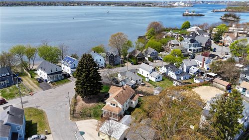 40 Jackson Ave, Riverside, RI, 02915-5309 | Card Image