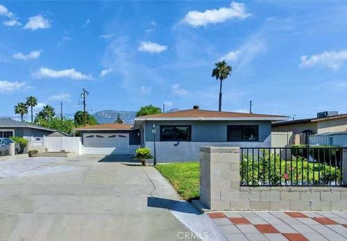 1681 E La Deney Dr, Ontario, CA, 91764-2221 | Card Image