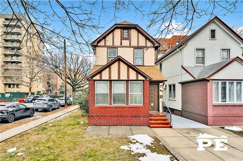 1901 E 19th St, Brooklyn, NY, 11229-3511 | Card Image