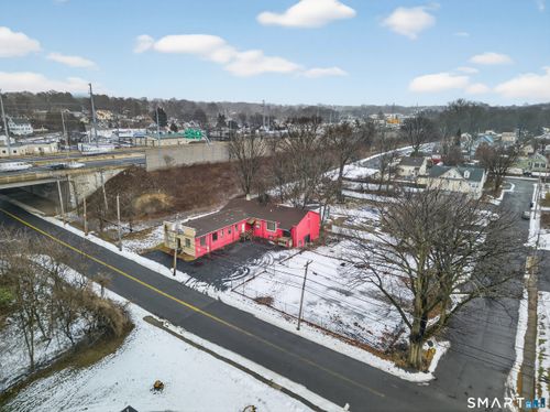 671 Naugatuck Ave, Milford, CT, 06461-4064 | Card Image