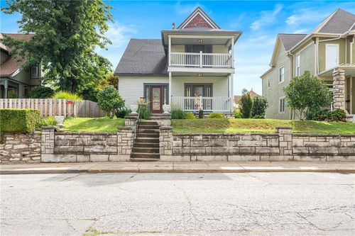 217 Park Ave, Kansas City, MO, 64124-1624 | Card Image