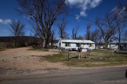 82324 S 4700 Rd, Stilwell, OK, 74960-5045 | Card Image