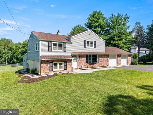 1018 Hopewell Rd, Downingtown, PA, 19335-1209 | Card Image