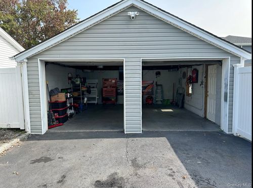 1504 3rd St, West Babylon, NY, 11704-4736 | Card Image